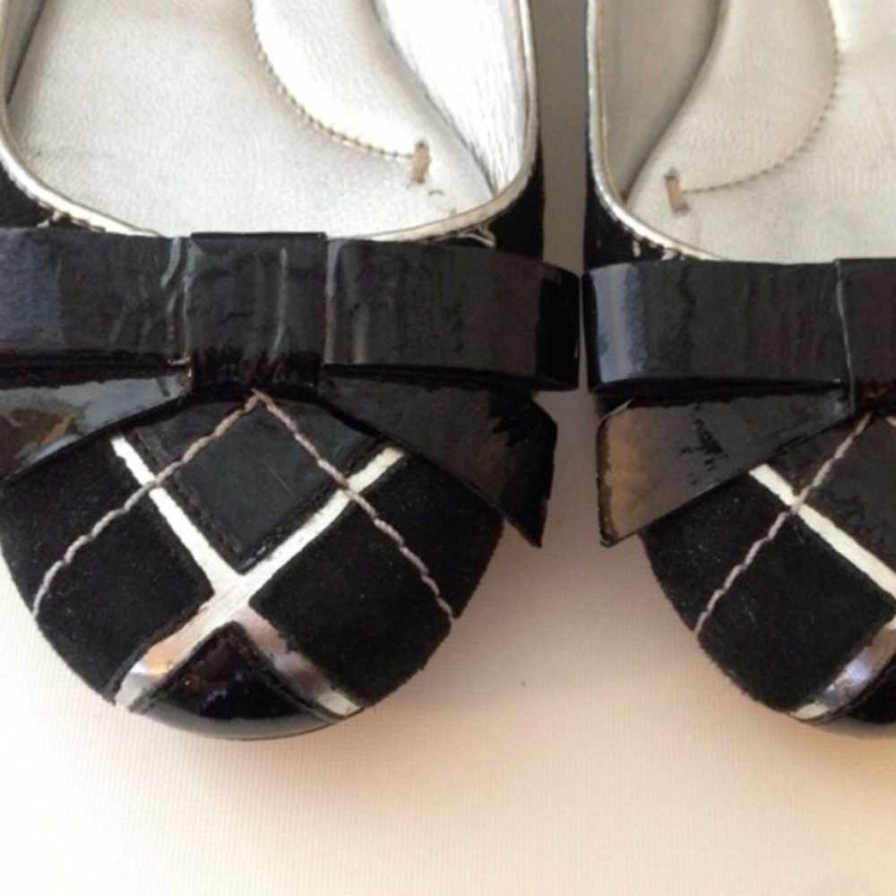 Black and Silver Bow Flats in Patent and Suede - Picture 4 of 4